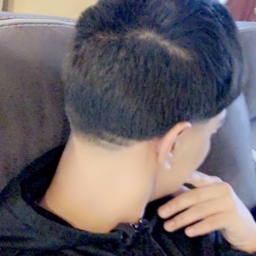 Meet your Posher, Carlos